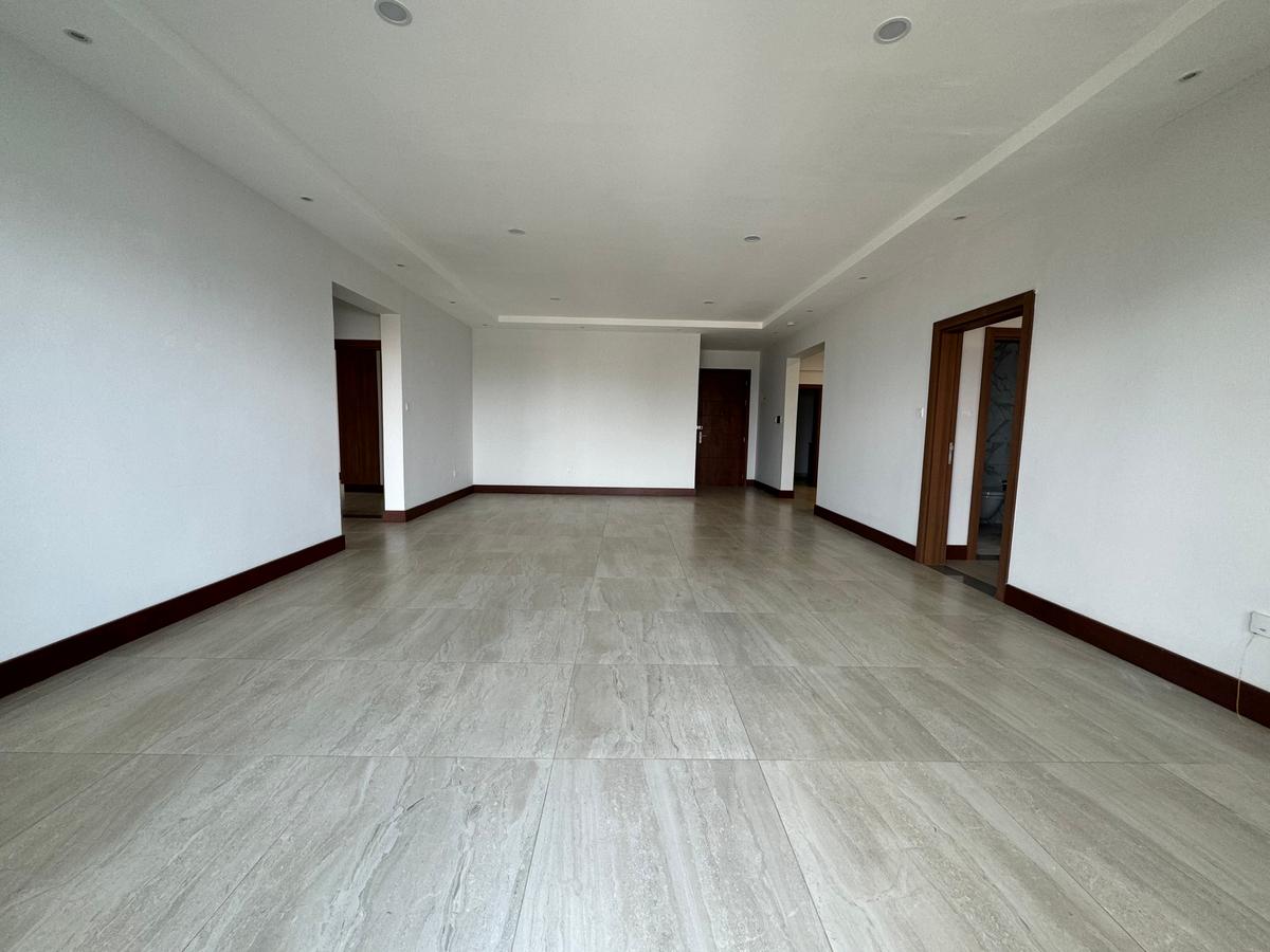 3 Bed Apartment with En Suite in Westlands Area - 2