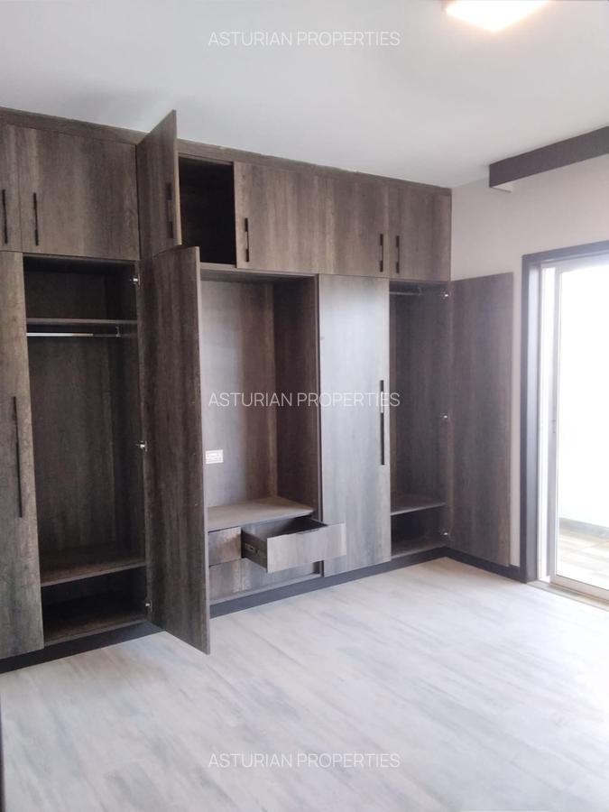 2 Bed Apartment with En Suite in Riverside - 8