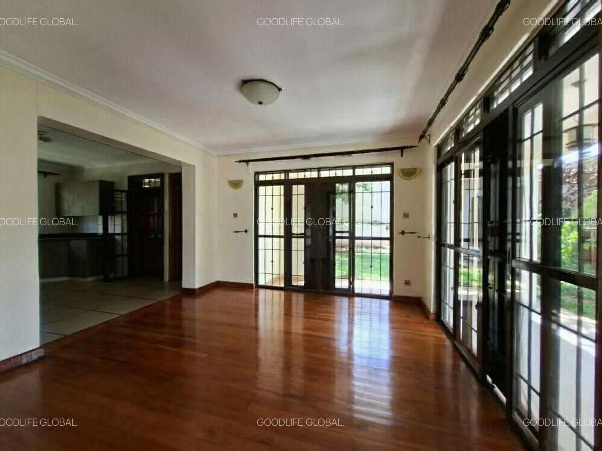 4 Bed Townhouse with En Suite at Runda - 4