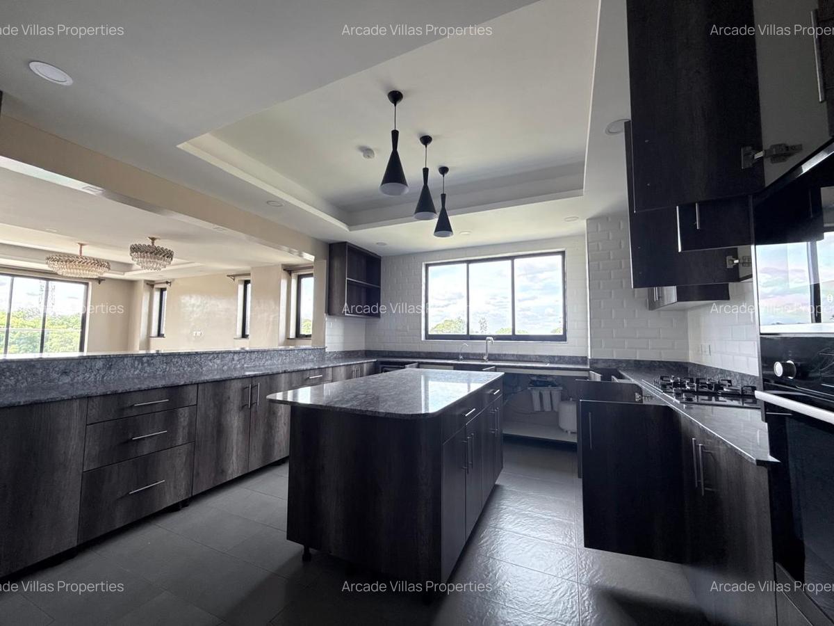 4 Bed Apartment with En Suite in Lavington - 6