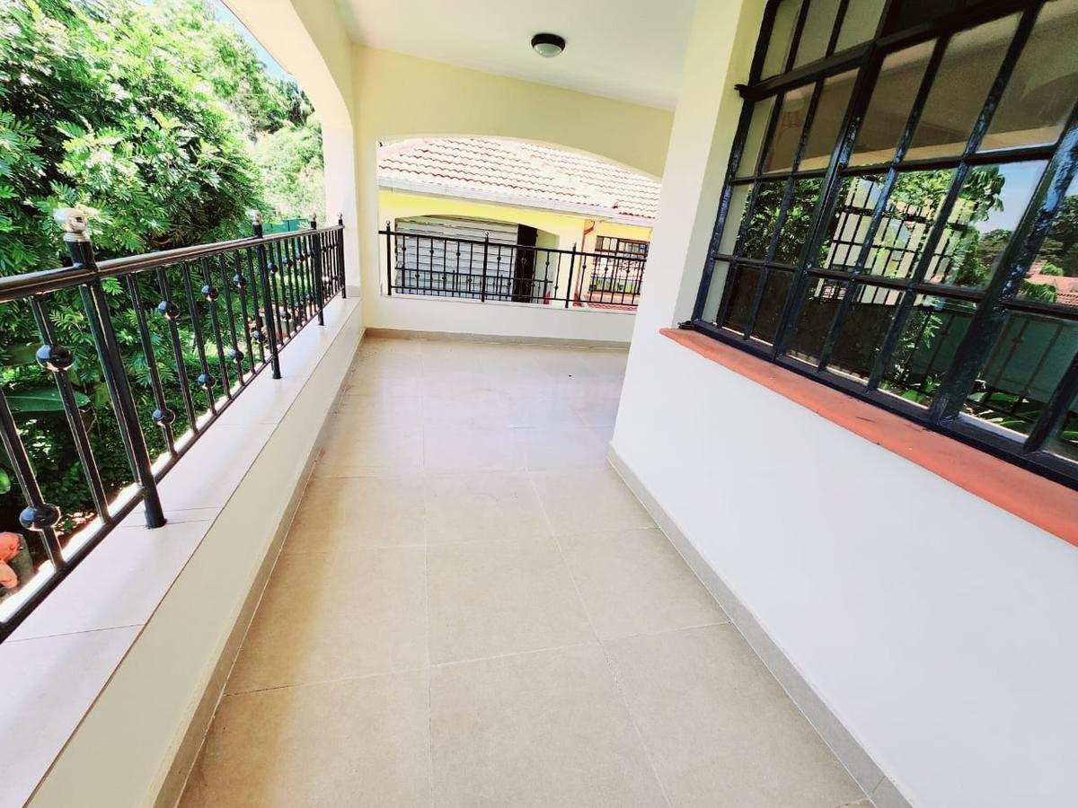4 Bed Townhouse with En Suite at Lavington - 10 4 Bed Townhouse with En Suite at Lavington - 10