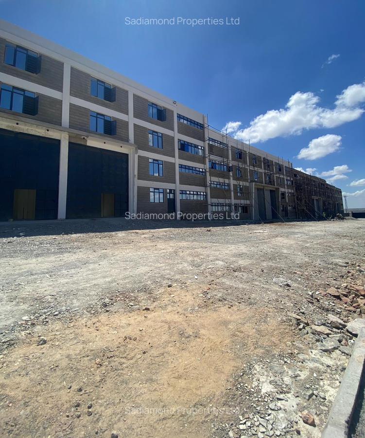 20,000 ft² Warehouse with Parking in Athi River - 1