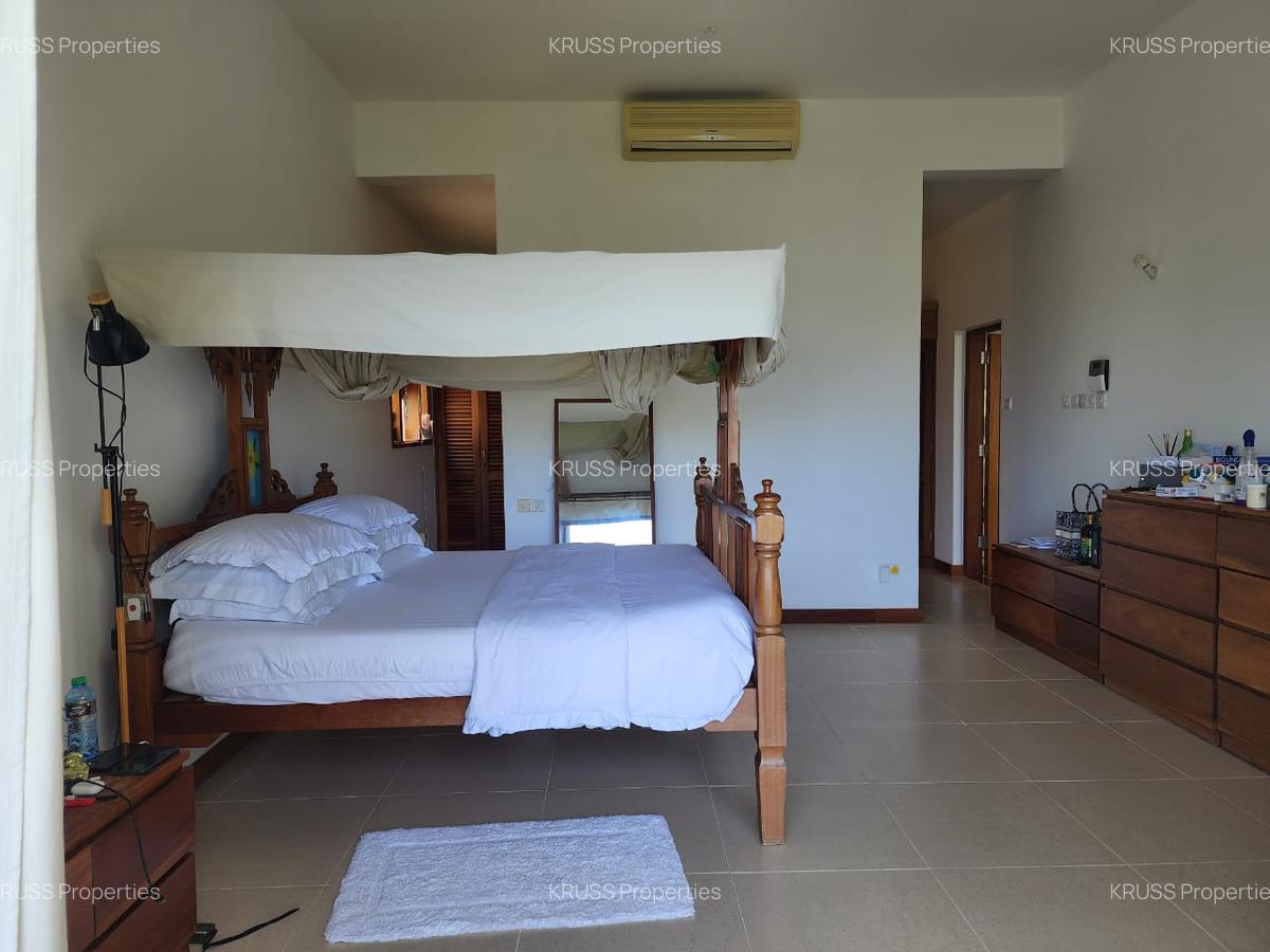 3 Bed Apartment with En Suite at Ar185 - 9