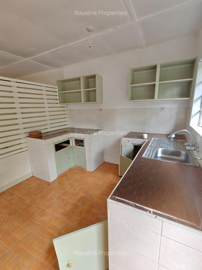 2 Bed House with En Suite at Karen - 10