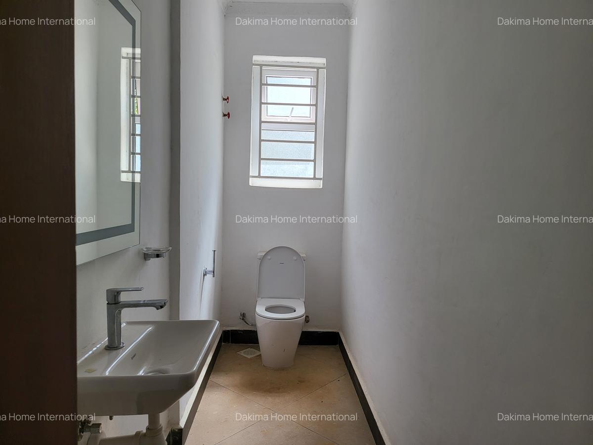 5 Bed Townhouse with En Suite in Rosslyn - 8