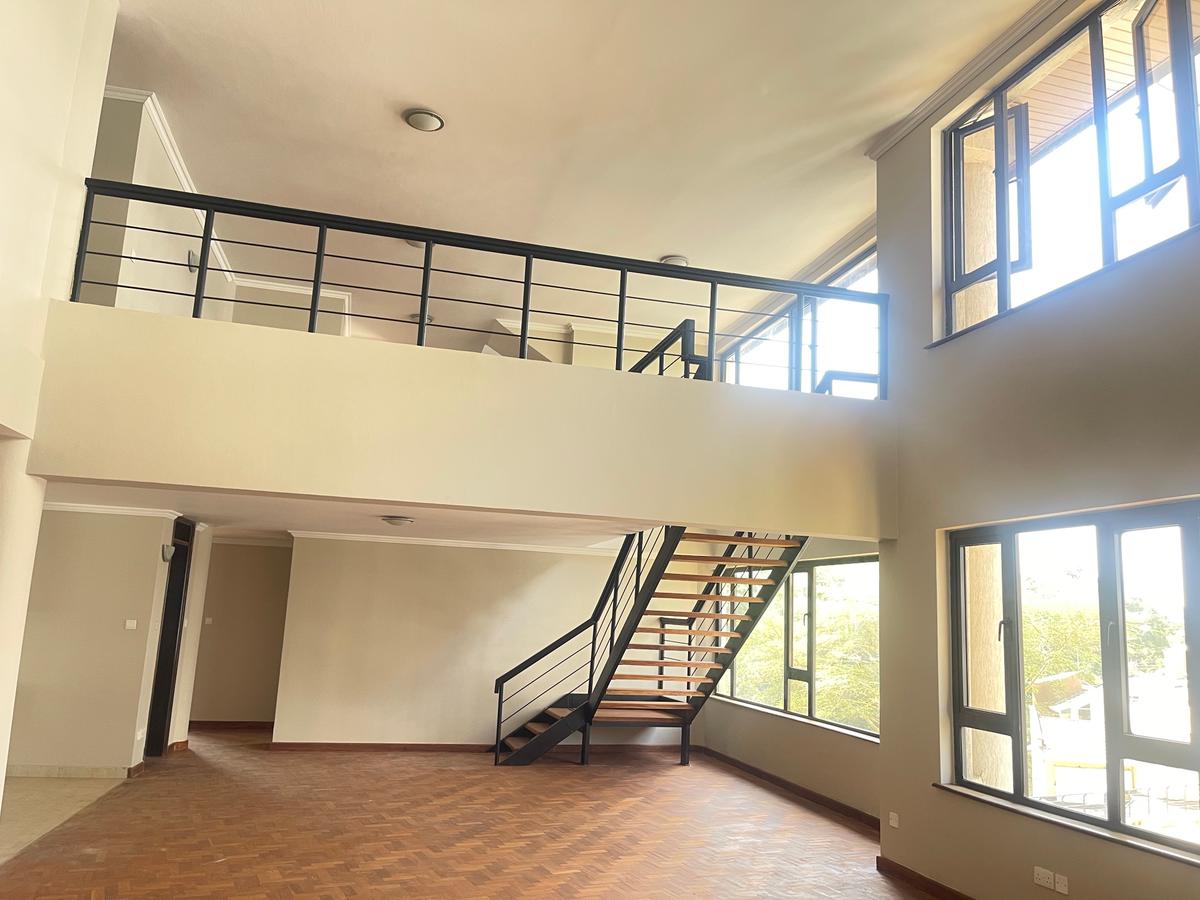 4 Bed Apartment in Riverside - 11