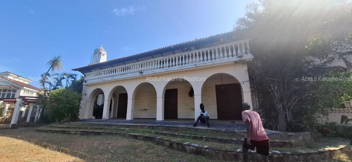 5 Bed Villa with En Suite at Nyali - 4