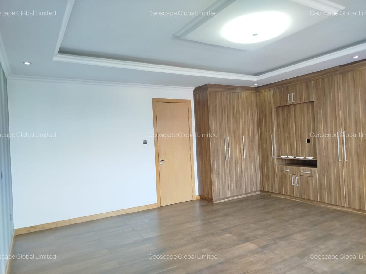 4 Bed Apartment with En Suite in Kileleshwa - 4