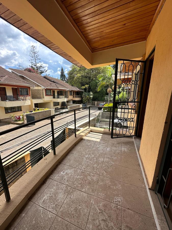 5 Bed Townhouse with En Suite in Lavington - 10