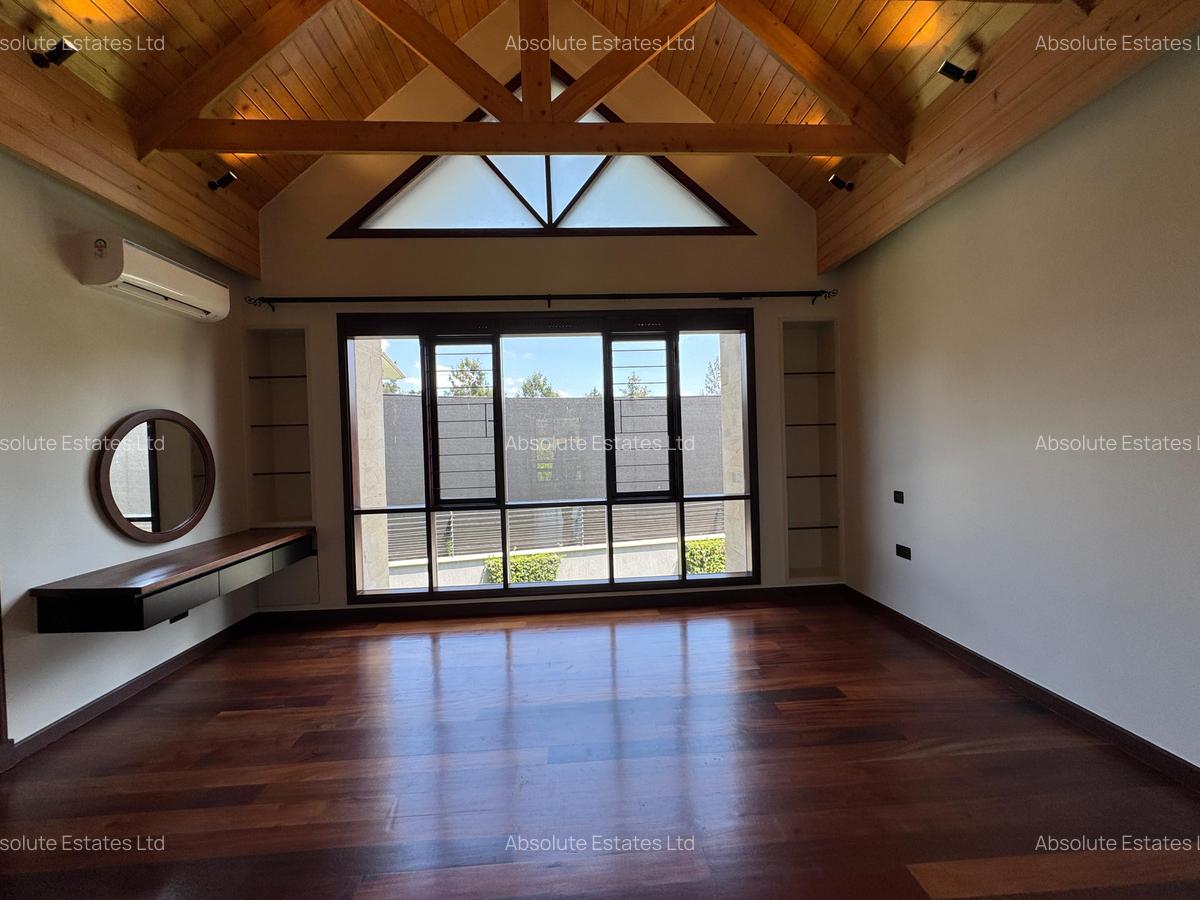 4 Bed Villa with En Suite in Runda - 11