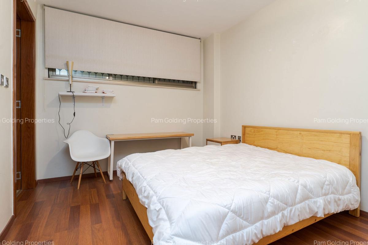 3 Bed Apartment with En Suite in Parklands - 6