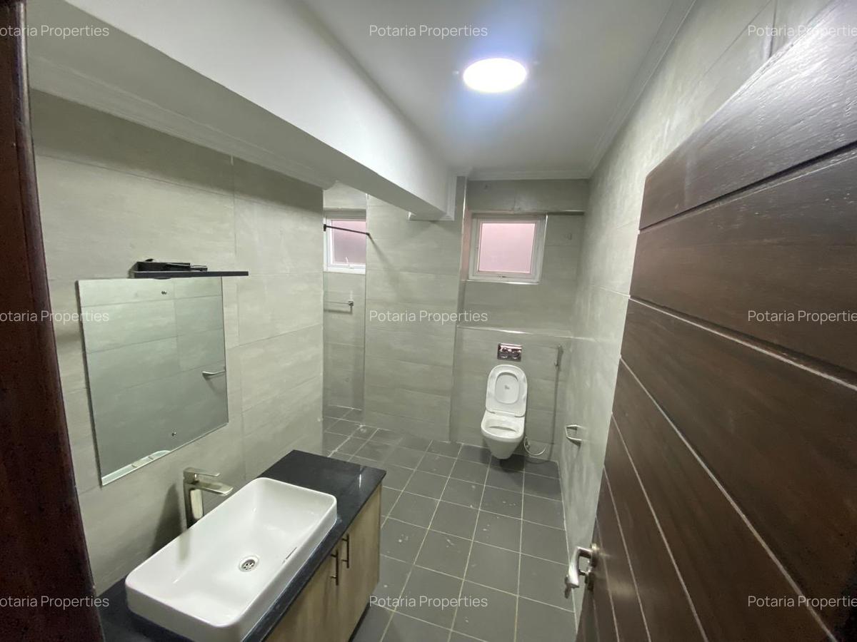 4 Bed Apartment with En Suite in Westlands Area - 11