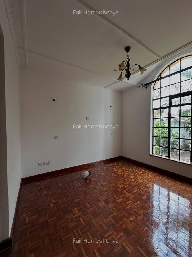 4 Bed Townhouse with En Suite at Lavington Green - 14