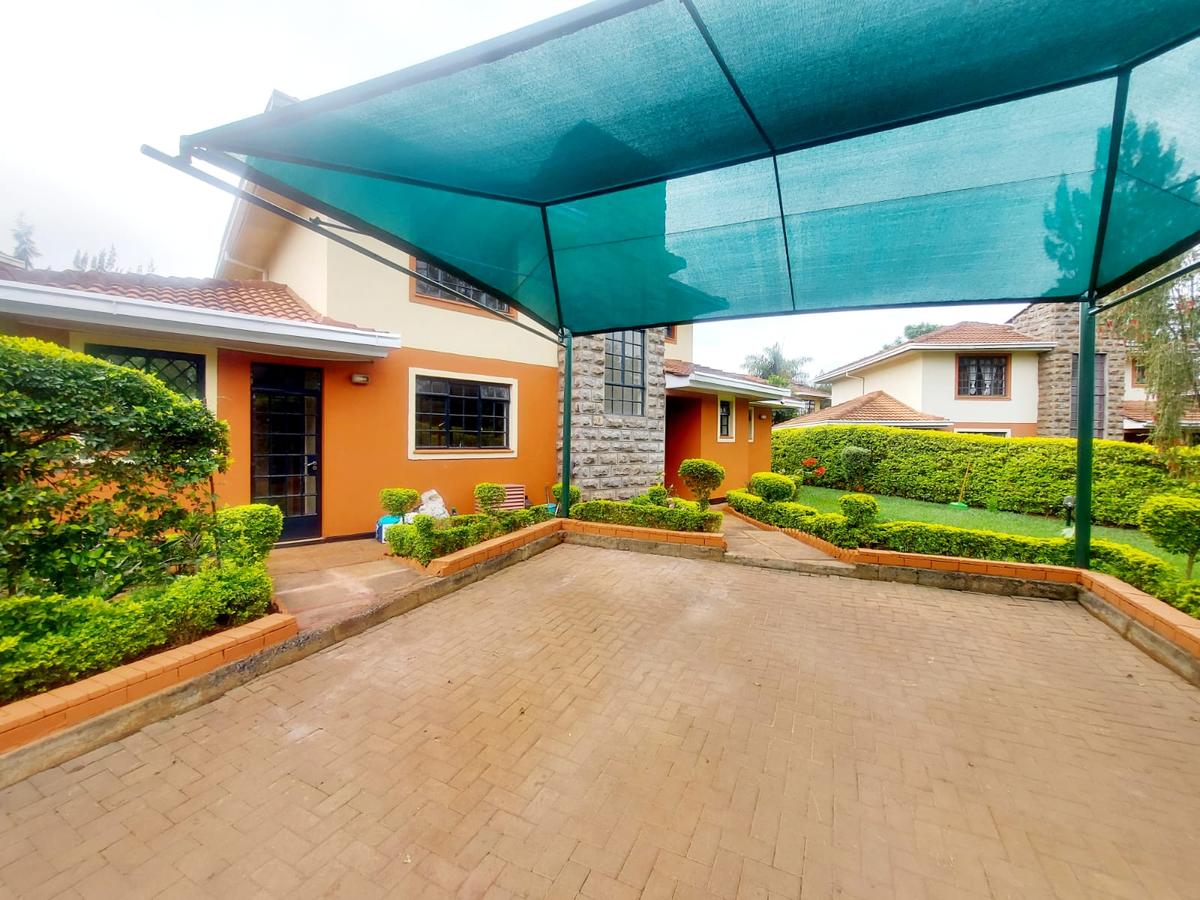 4 Bed Villa with En Suite at Fourways Junction Estate - 1