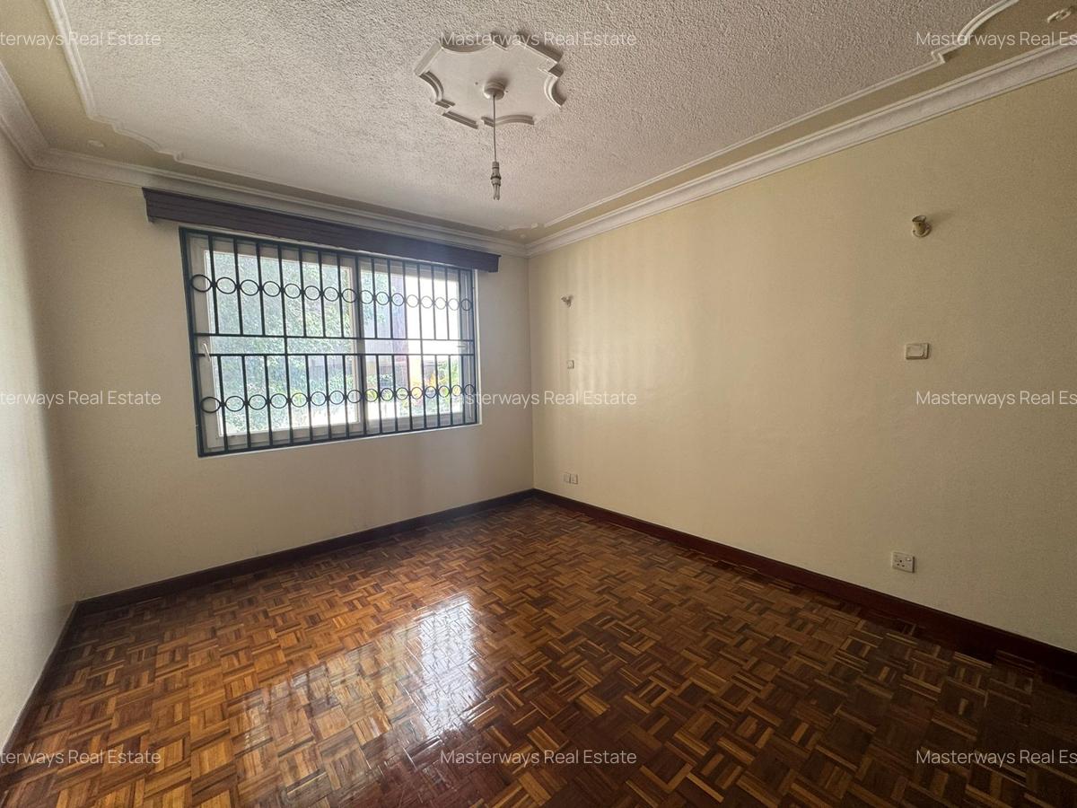 2 Bed Apartment with En Suite at Lantana Road - 11