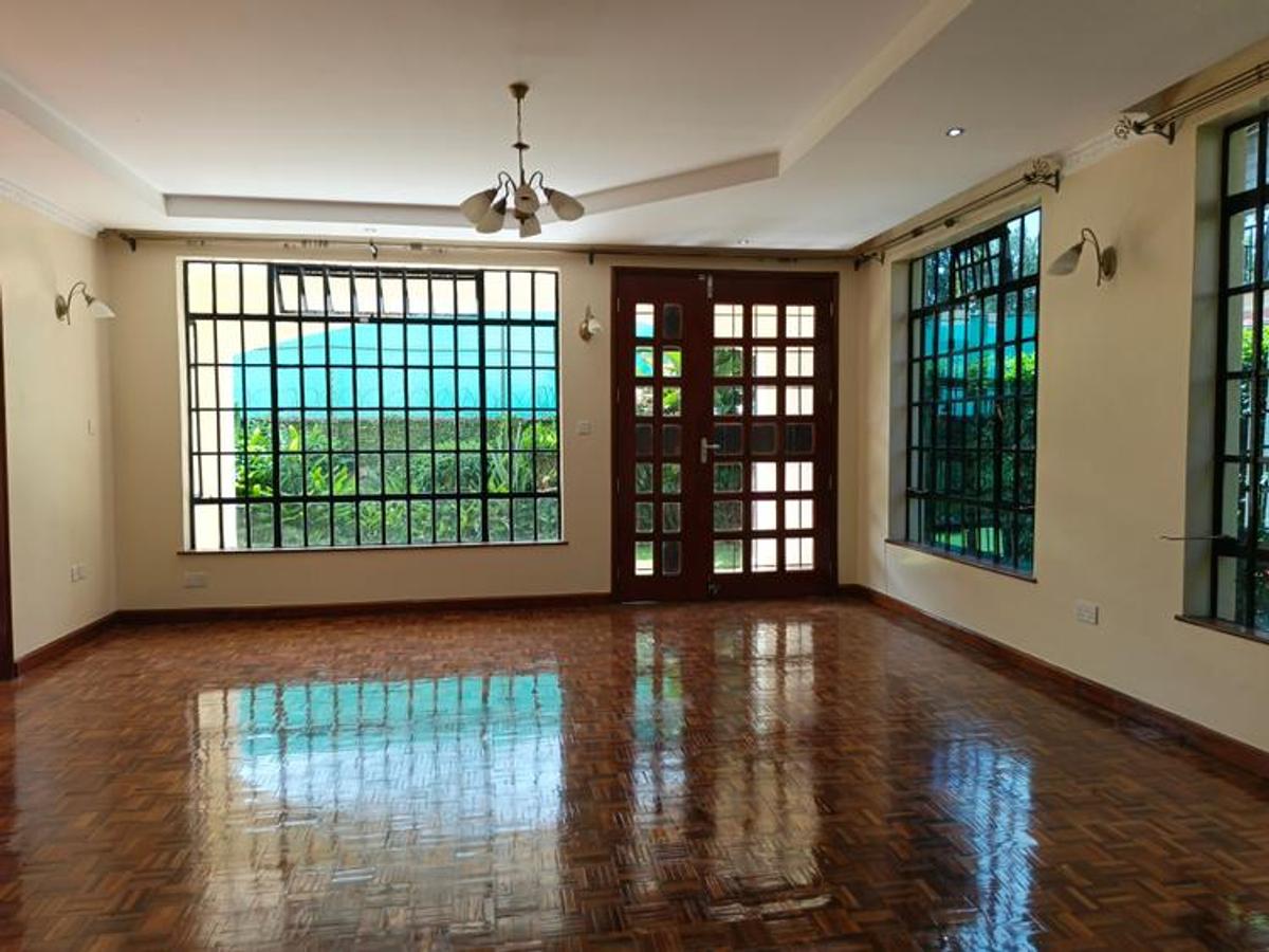 4 Bed Townhouse with En Suite in Lavington - 8
