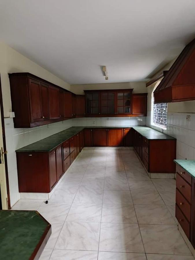 7 Bed House with En Suite in Kitisuru - 18