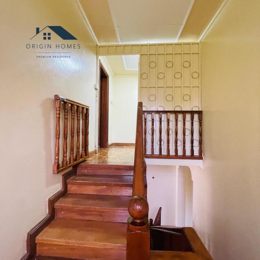 5 Bed Townhouse with En Suite at Westlands - 7