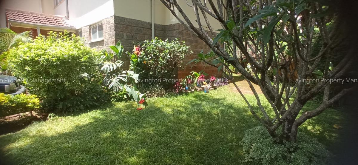 4 Bed Townhouse with En Suite at Lavington Green - 18