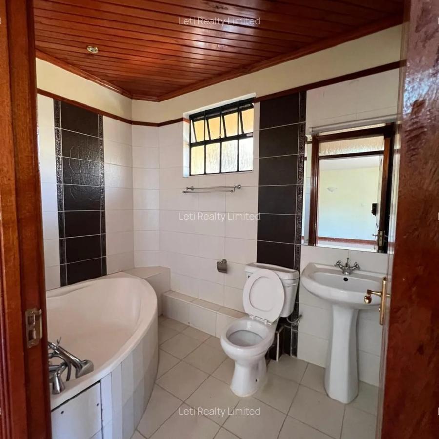 5 Bed Townhouse with En Suite in Kileleshwa - 11