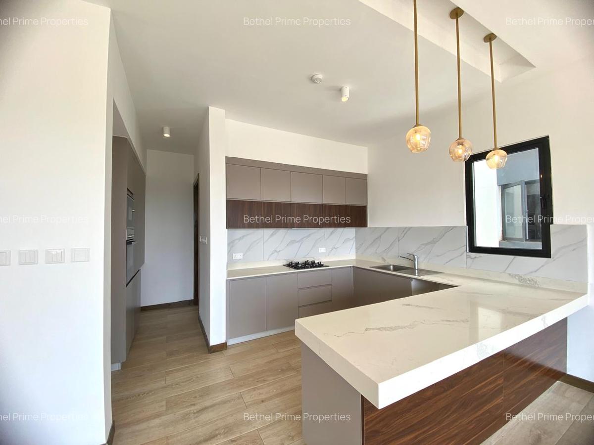 2 Bed Apartment with En Suite in Rosslyn - 17