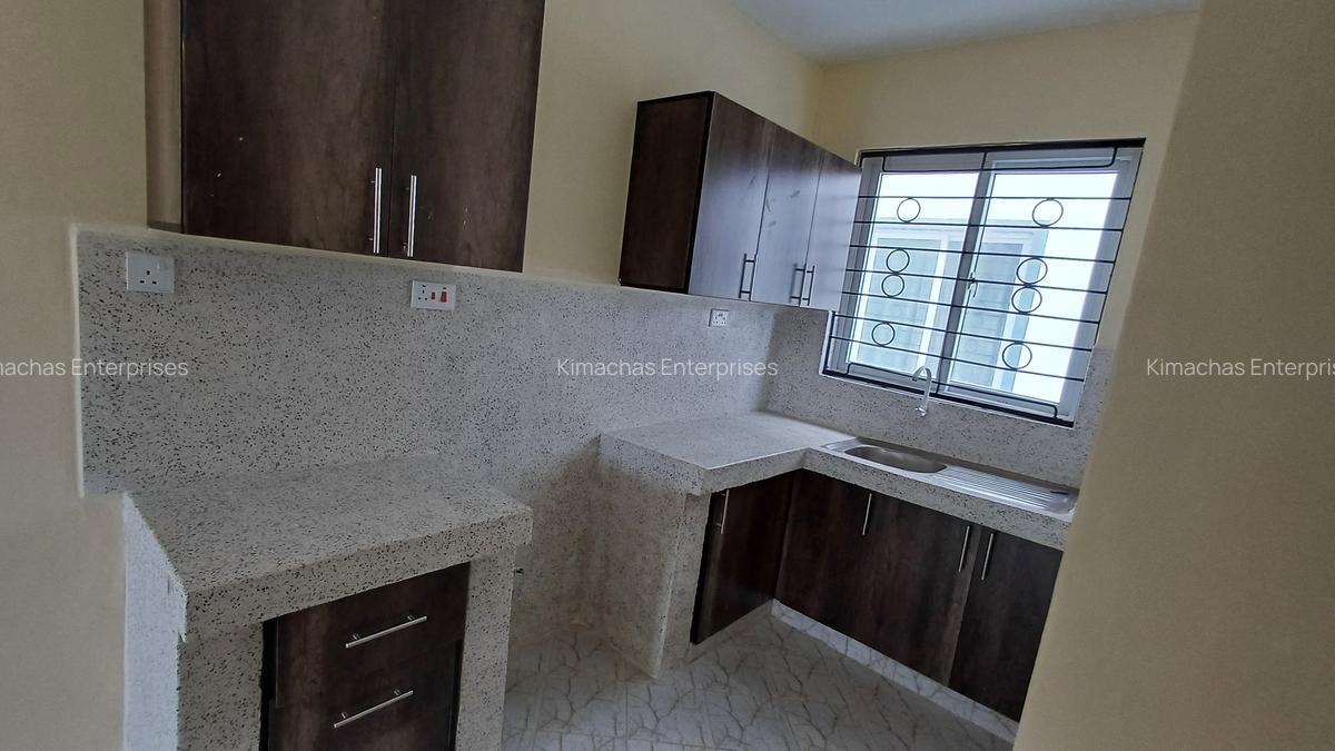 2 Bed Apartment with En Suite at Mtwapa Town - 2