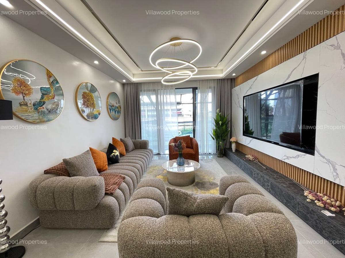 3 Bed Apartment with En Suite in Lavington - 2