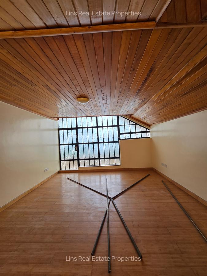 4 Bed Townhouse with En Suite in Lavington - 20
