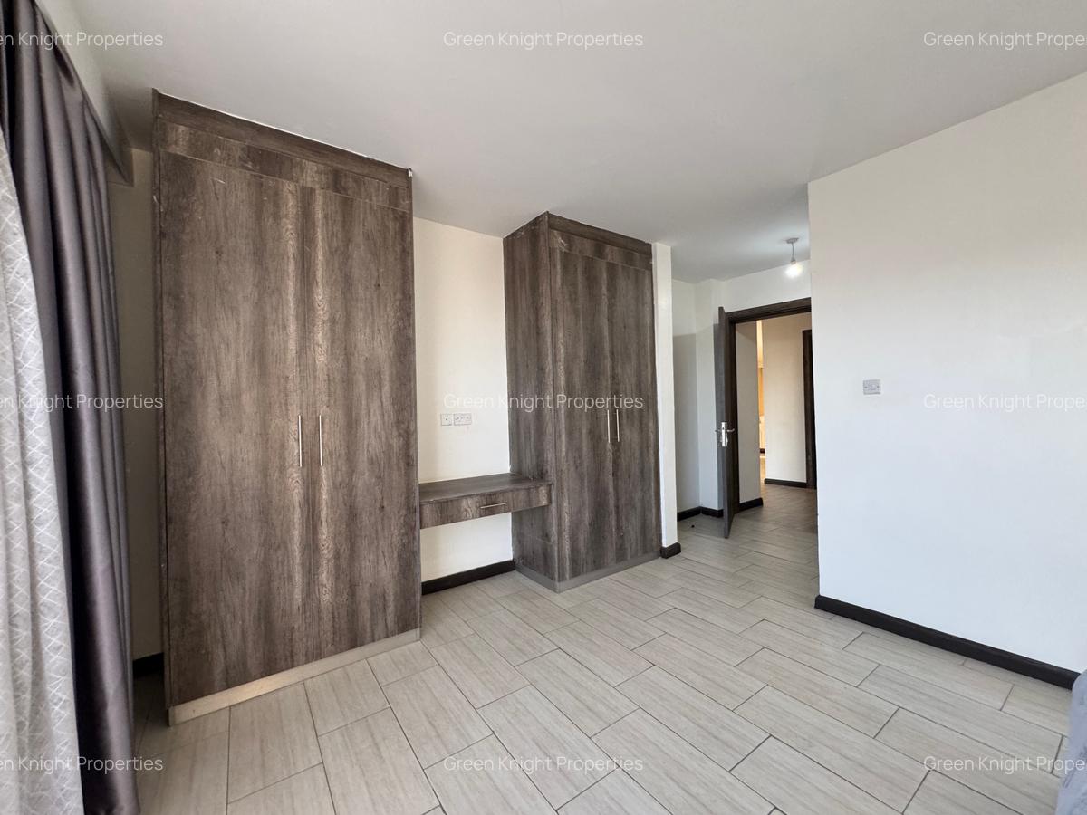 Serviced 3 Bed Apartment with En Suite in Kilimani - 9