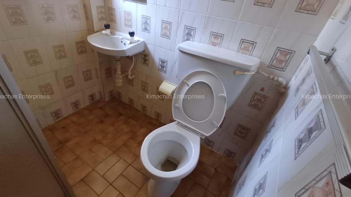 Serviced 1 Bed Apartment with En Suite at 1St Avenue - 10