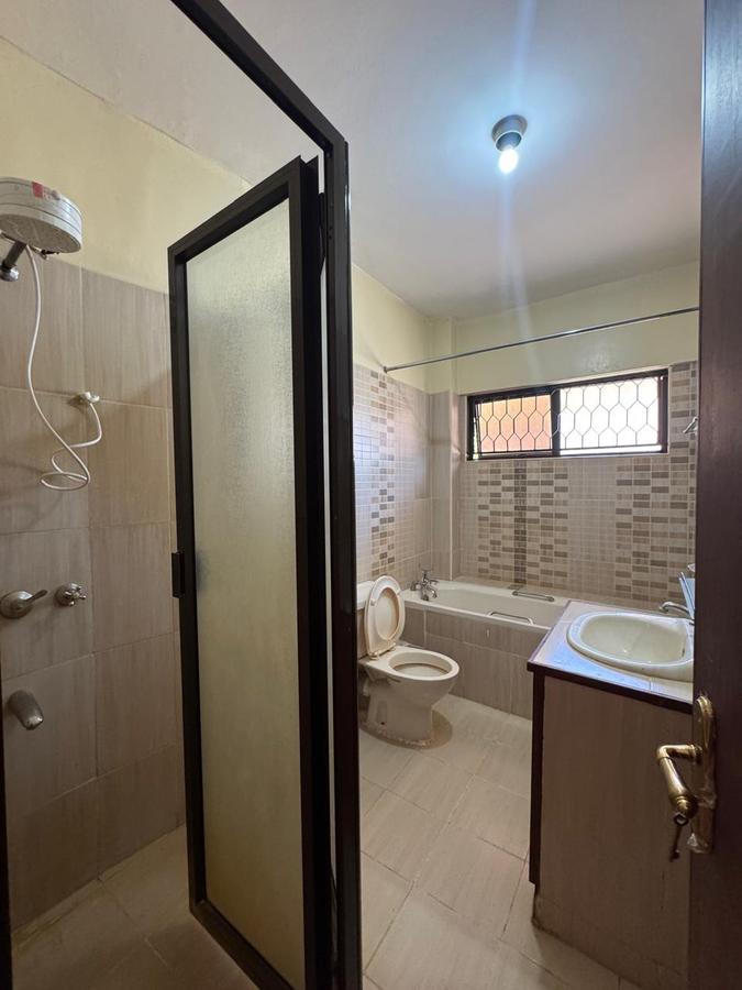 3 Bed Apartment with En Suite in Rhapta Road - 17