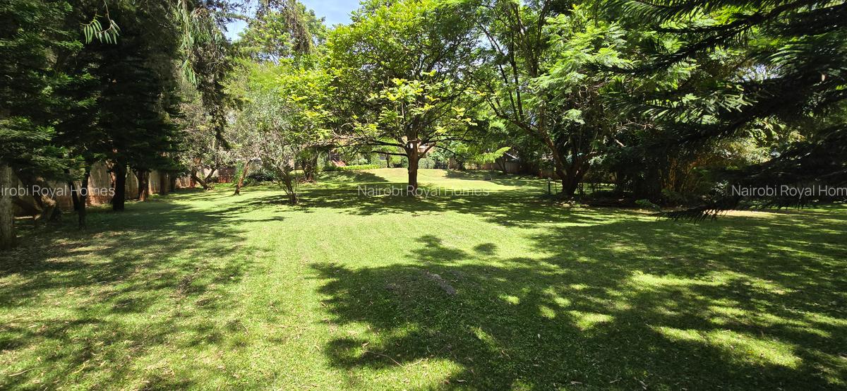 5 Bed House with En Suite at Jacaranda Avenue - 8