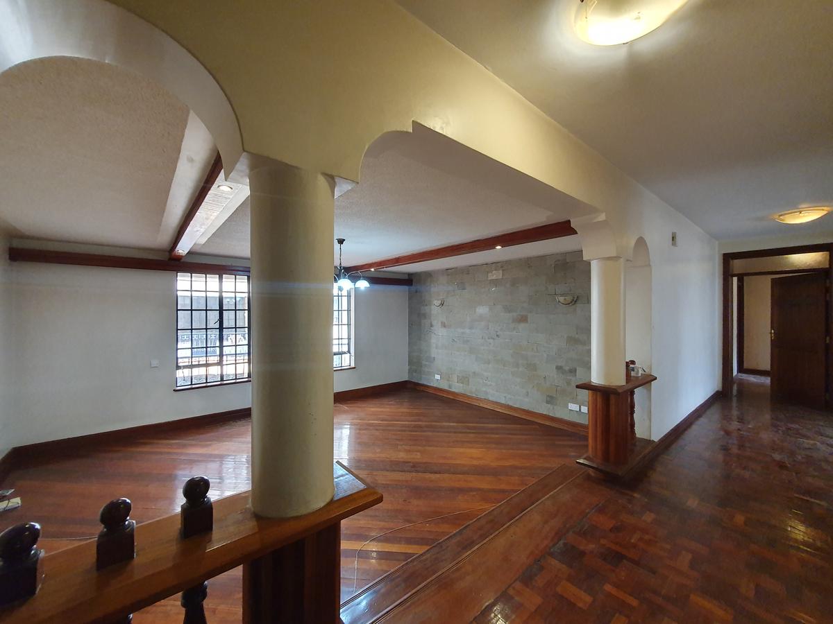 3 Bed Apartment with En Suite in Parklands - 2