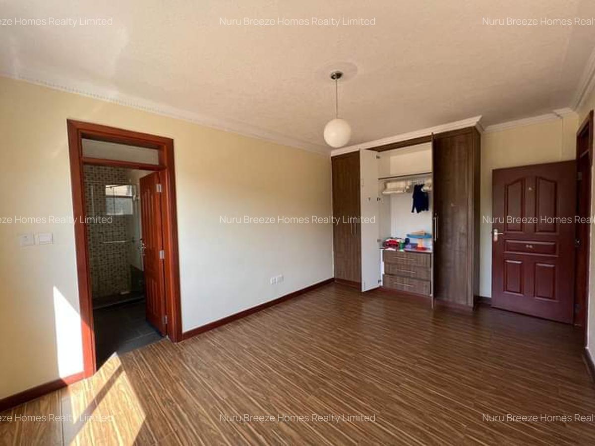 3 Bed Apartment with En Suite in Riverside - 13