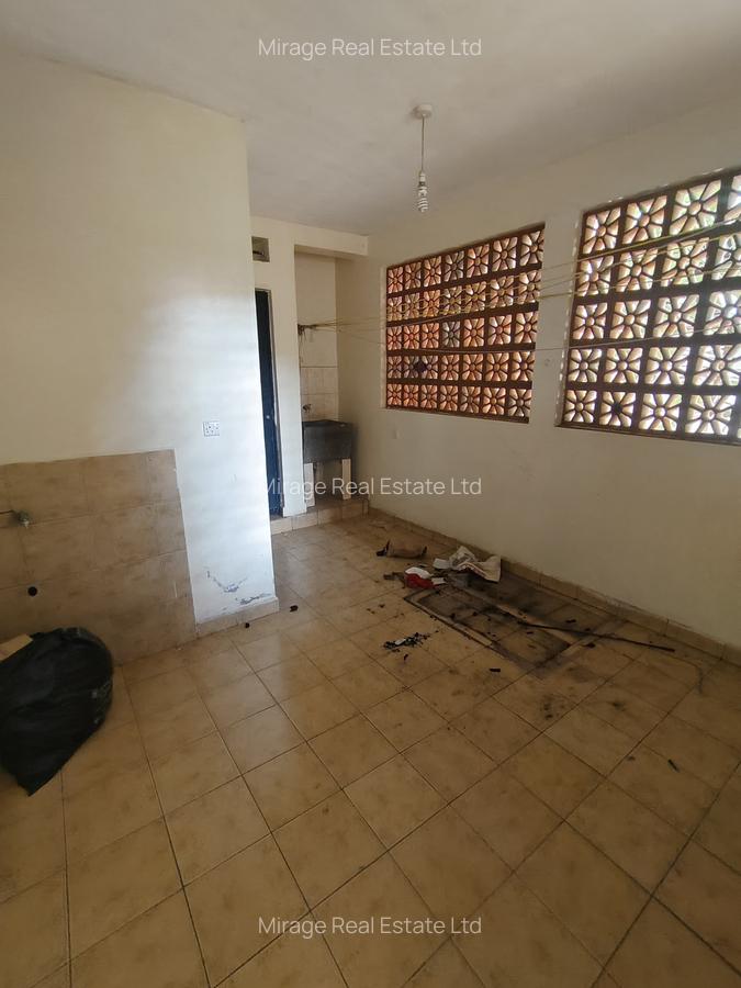 2 Bed Apartment with En Suite in Kilimani - 5