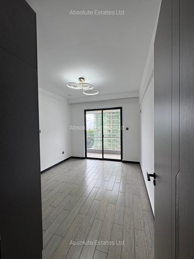 1 Bed Apartment with En Suite in Lavington - 9