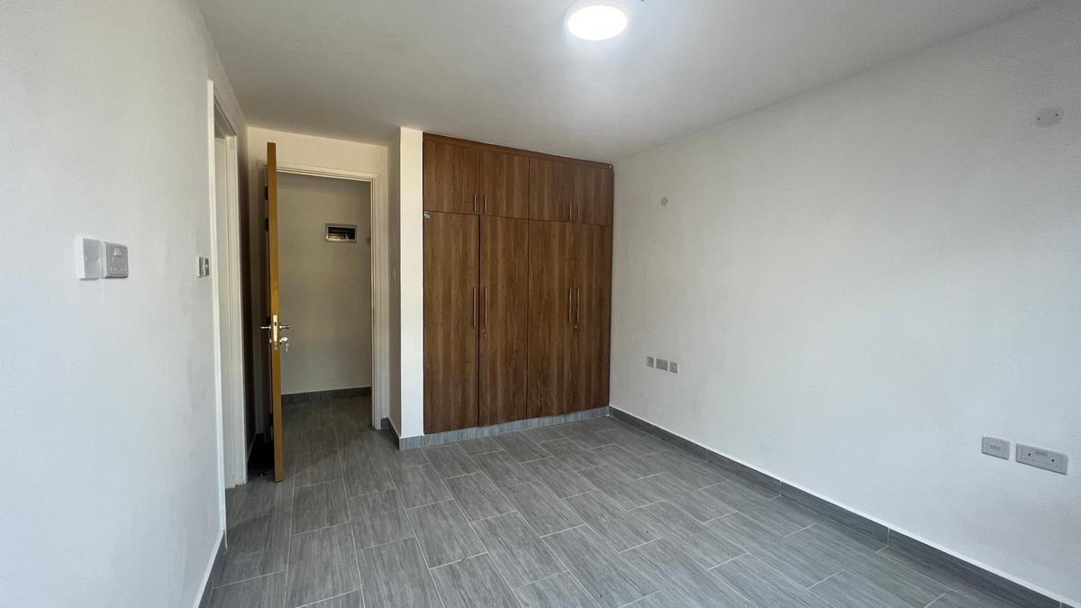 2 Bed Apartment with En Suite at Lavington - 9