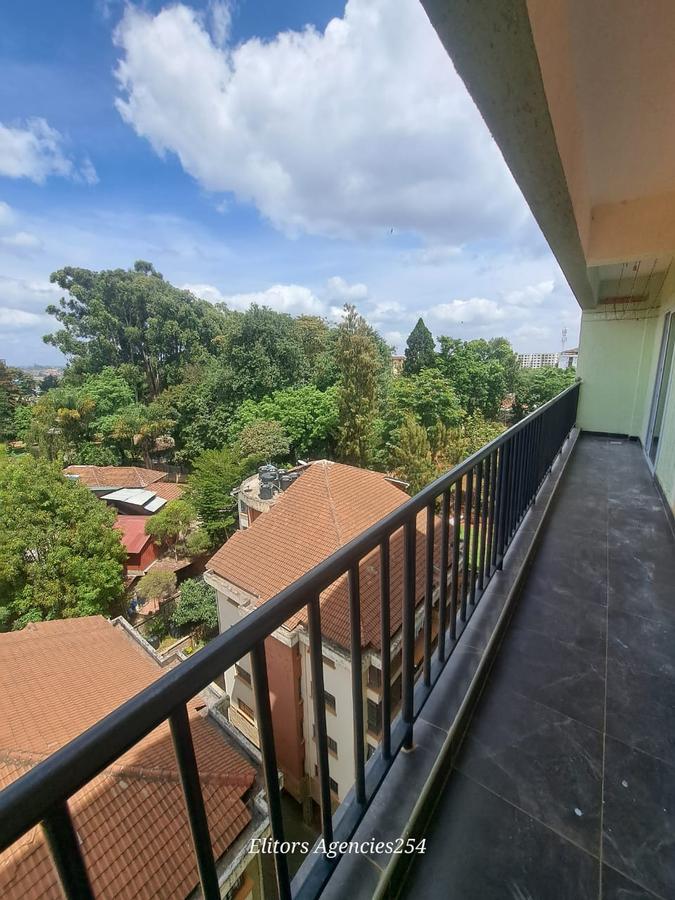 2 Bed Apartment with En Suite at Hatheru Road - 2