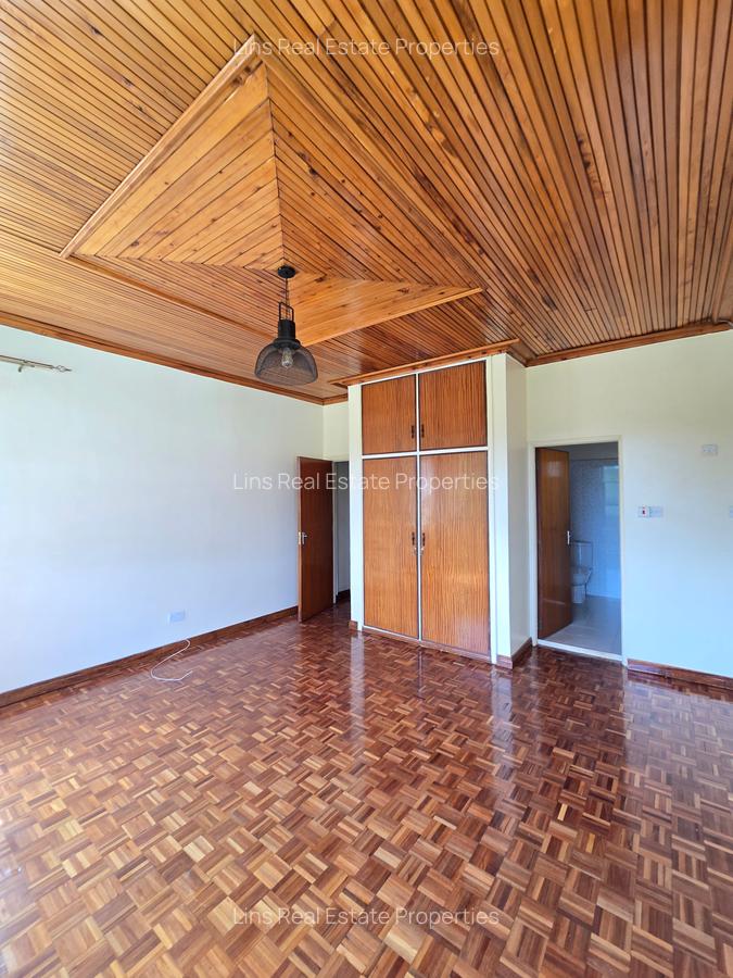 4 Bed House with En Suite in Runda - 17