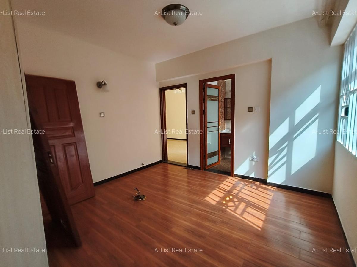 3 Bed Apartment with En Suite at Denis Pritt - 10