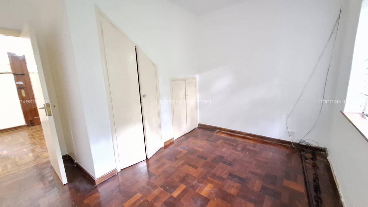 4 Bed House with En Suite at Spring Valley - 14