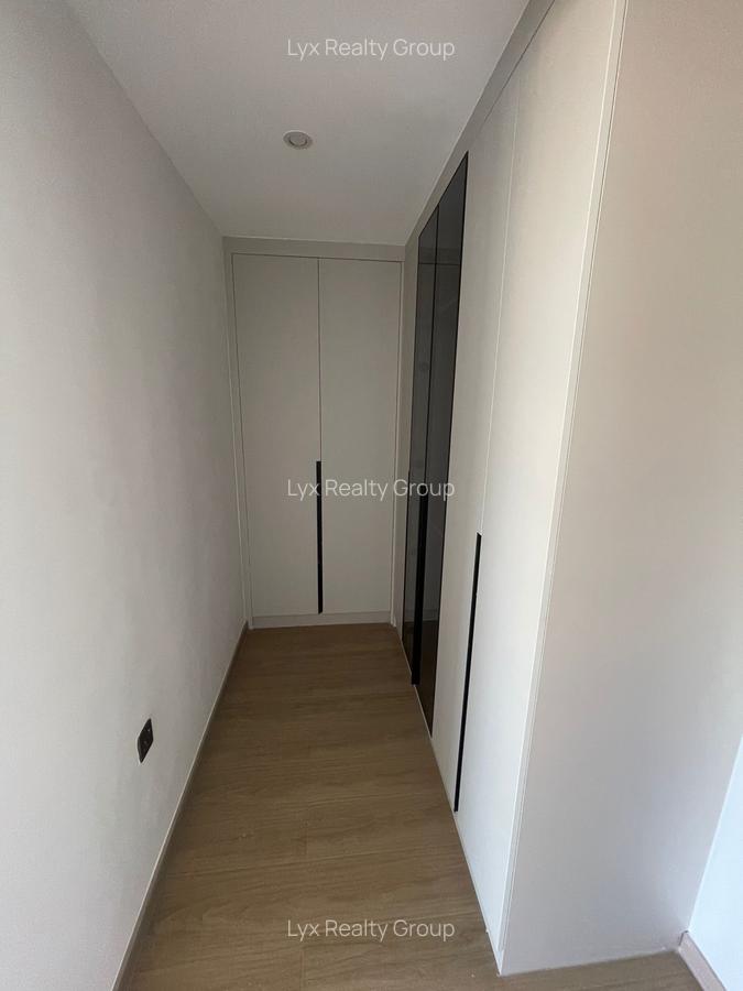 2 Bed Apartment with En Suite in Riverside - 11