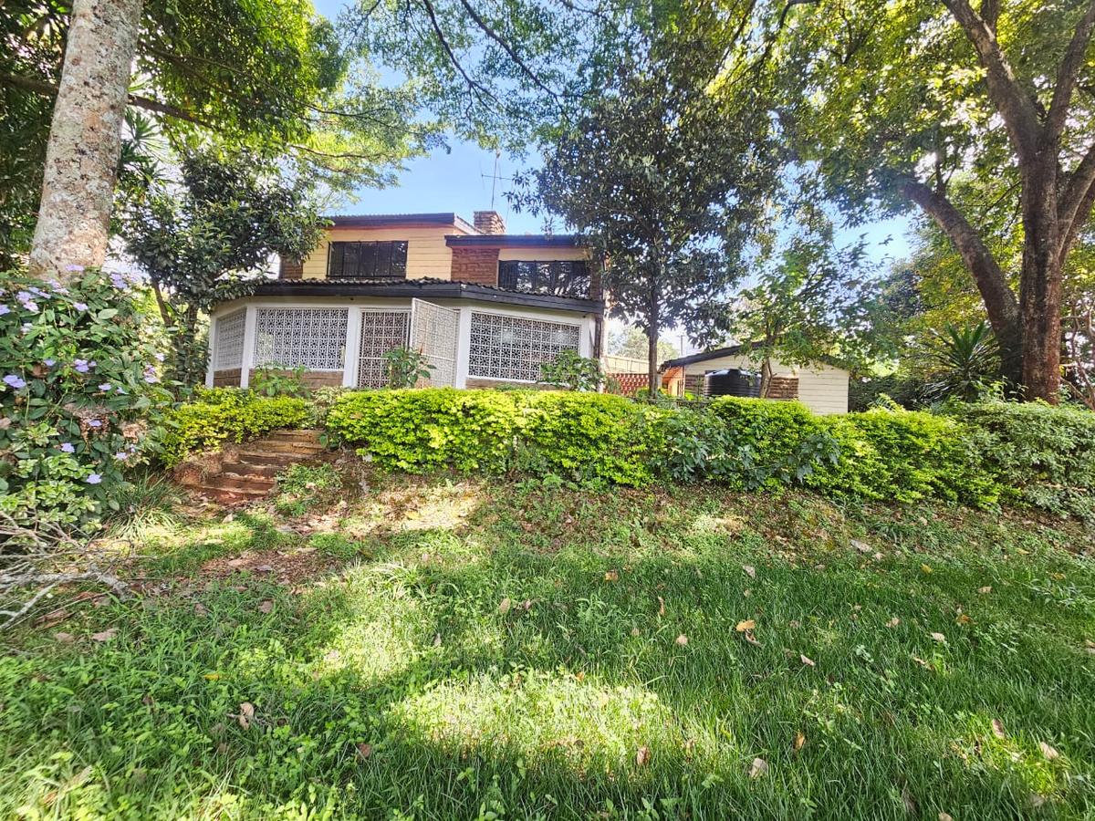 4 Bed House with En Suite in Runda - 1