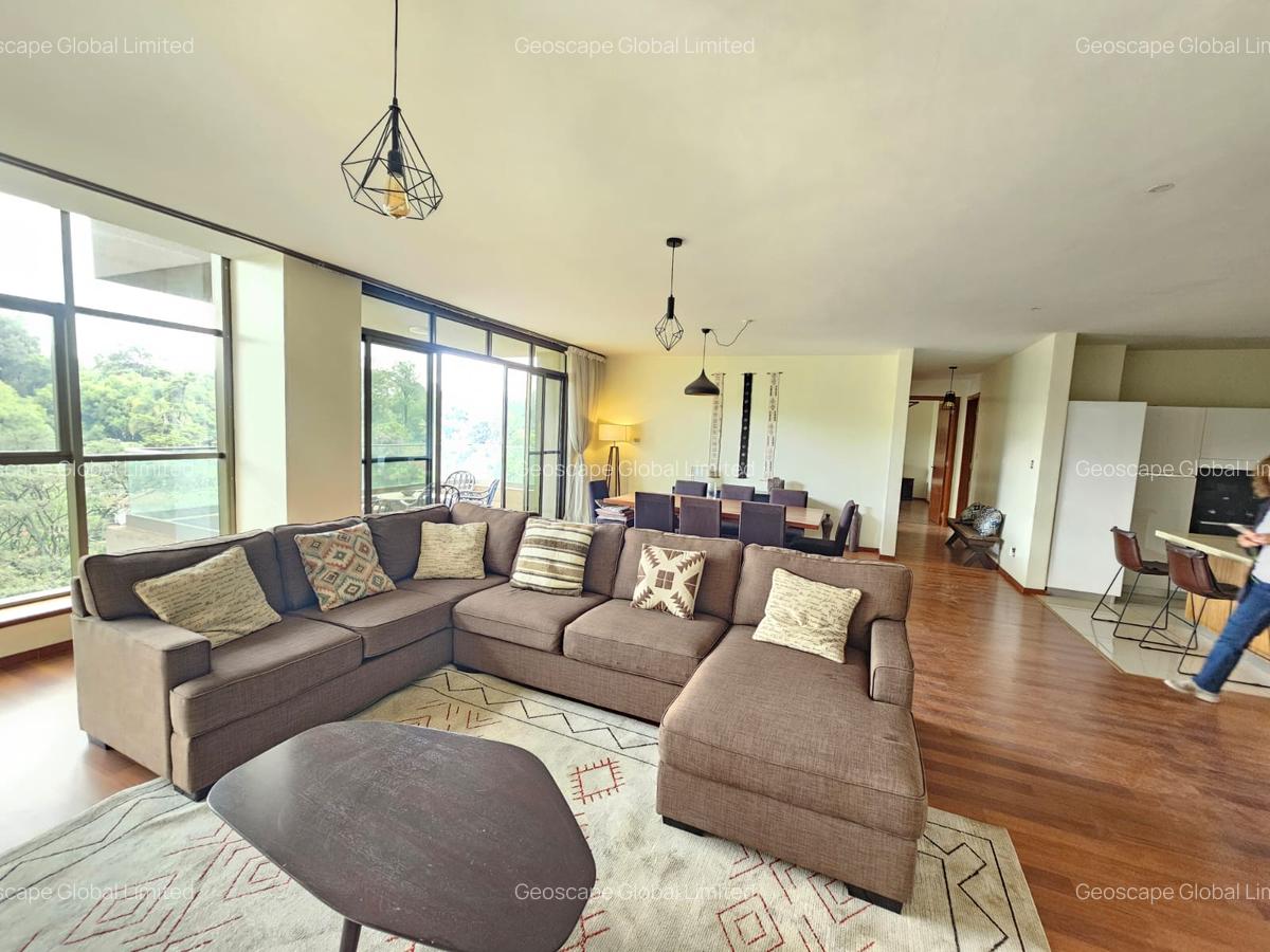 3 Bed Apartment with En Suite in Spring Valley - 1