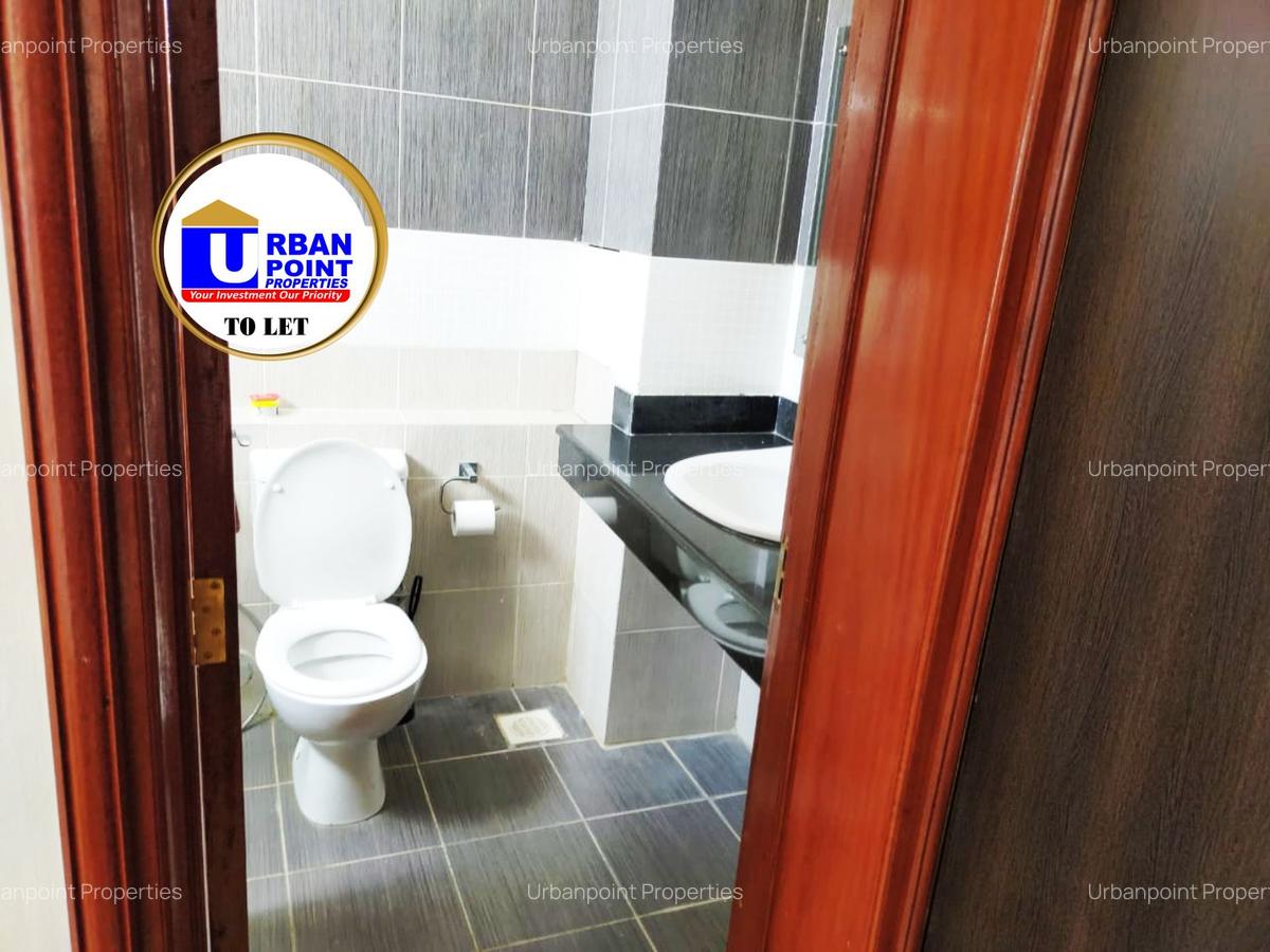 Serviced 2 Bed Apartment with En Suite at 5Th Avenue - 14