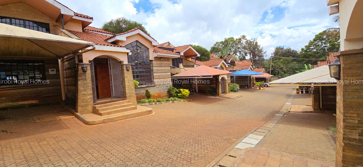 4 Bed Townhouse with En Suite at Lavington Closet - 8