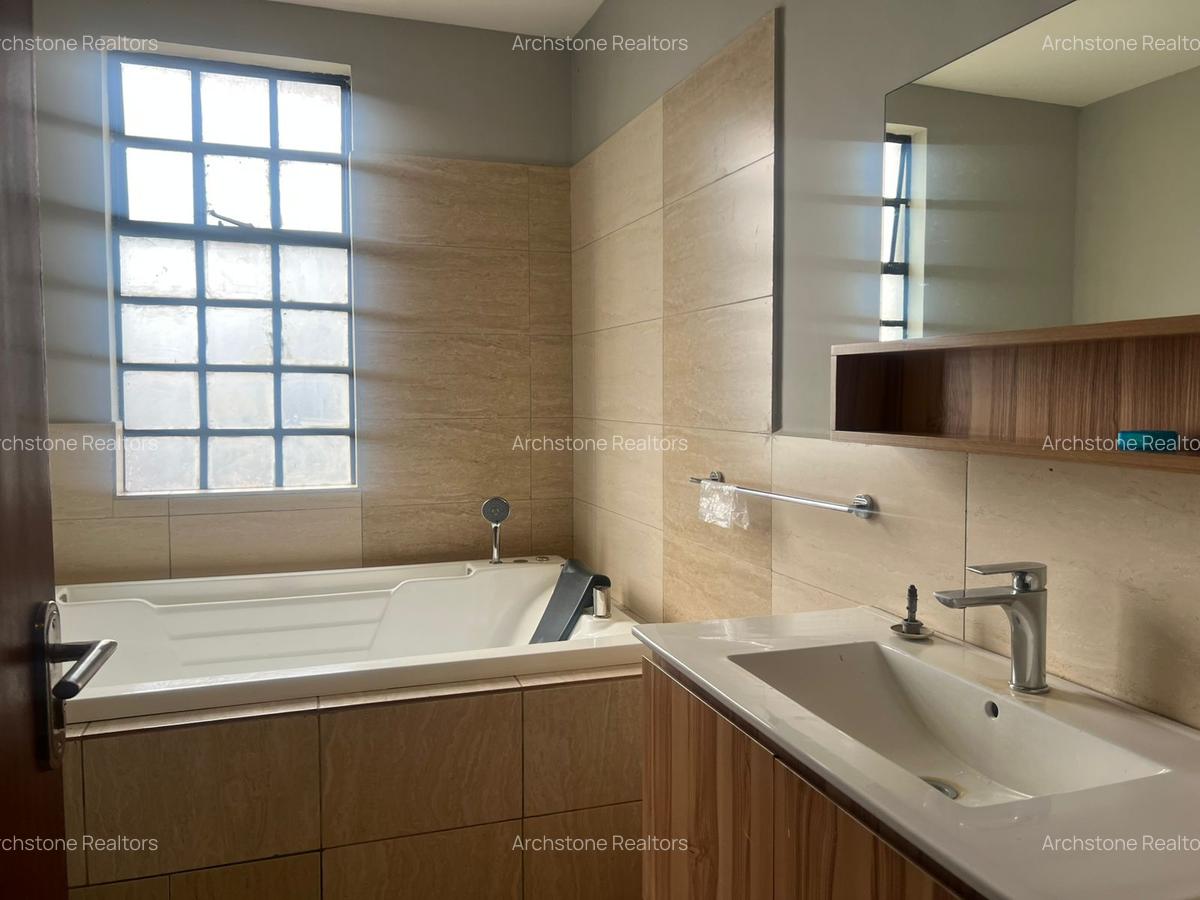 4 Bed Townhouse with En Suite in Kitisuru - 7