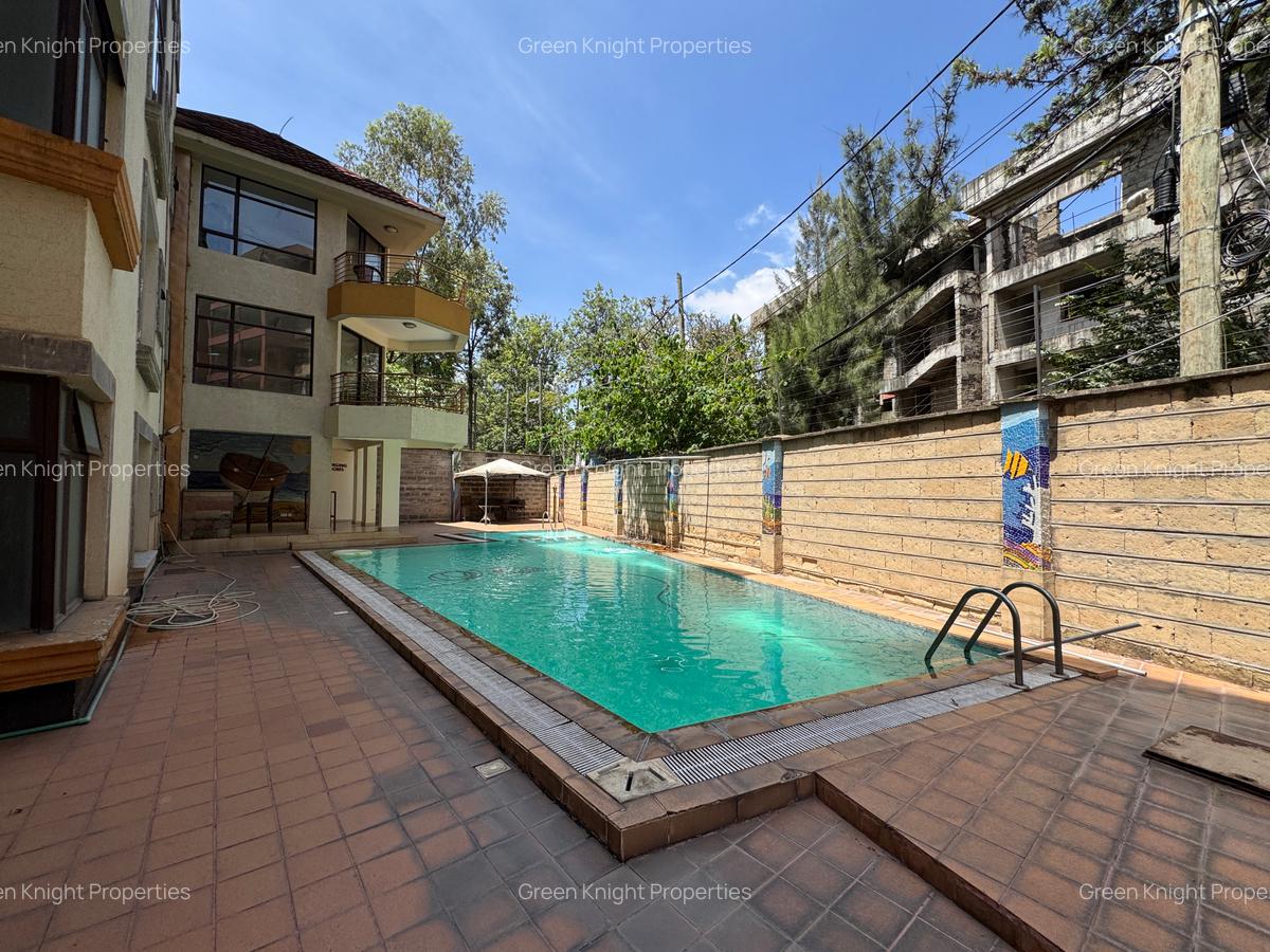 Serviced 3 Bed Apartment with En Suite in Kilimani - 16