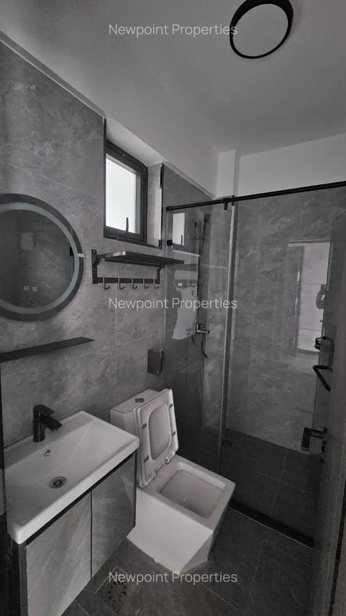 2 Bed Apartment with En Suite in Lavington - 4