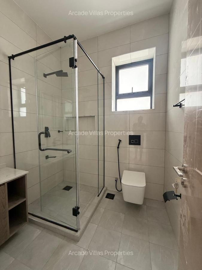 2 Bed Apartment with En Suite in Brookside - 9